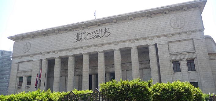 محاكمة جنائية لصحفيين مصريين بتهمة نشر