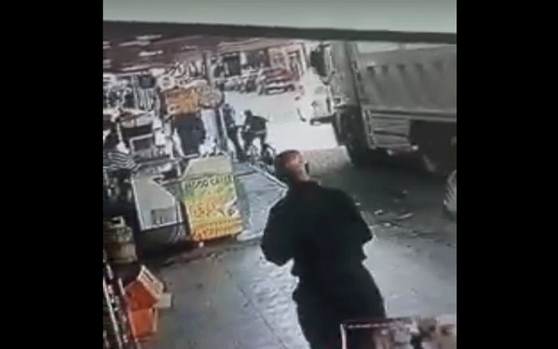 فيديو مروع .. شاهد لحظة انقاذ