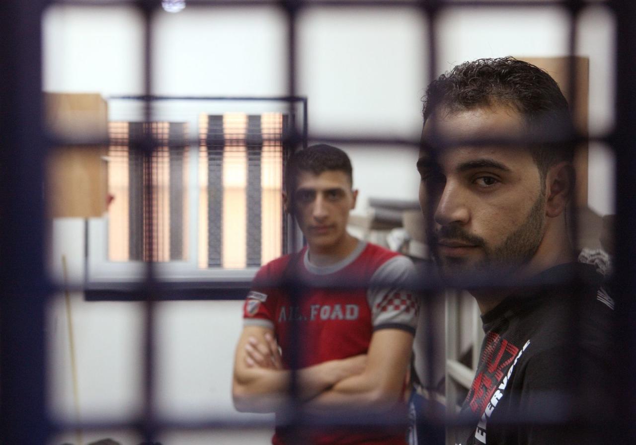 1075 أسيرا فلسطينيا تقدموا لامتحانات الثانوية