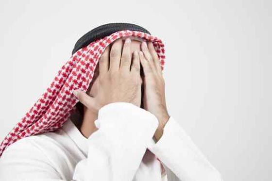 حاول التحرش بزوجته .. فصبر عليه