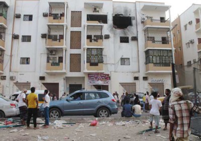 الحوثيون يعلنون إطلاق 12 صاروخا من