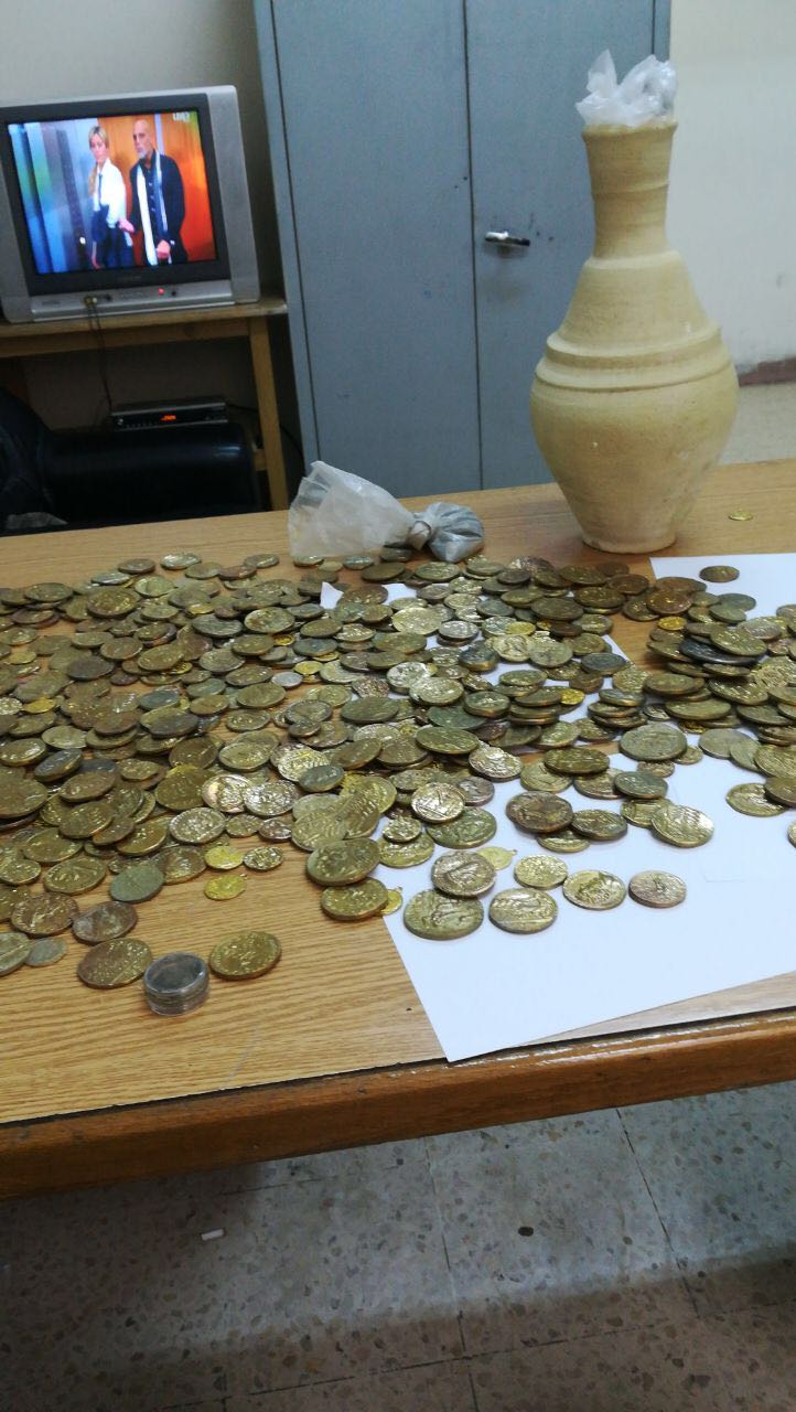القبض على مشعوذ يدعي استخراج الدفائن