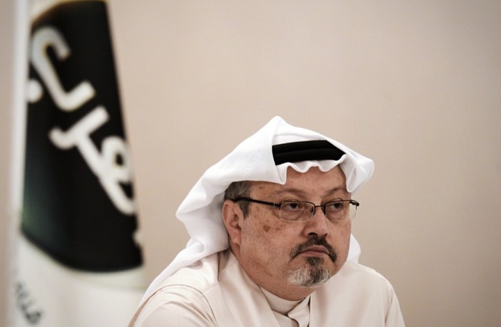 أمير سعودي يوقف جمال خاشقجي عن