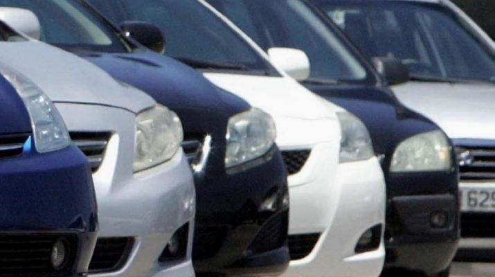 الحكومة تدرس تمديد اعفاء سيارات الهايبرد