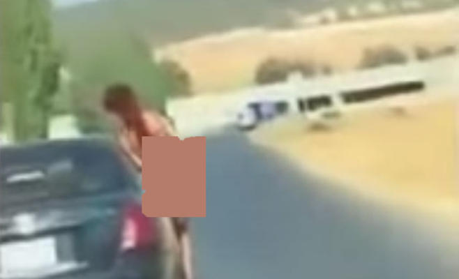 الأمن يحدد هوية (عارية المطار)