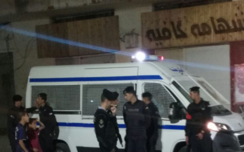 اصابتين بإطلاق نار داخل مقهى غرب
