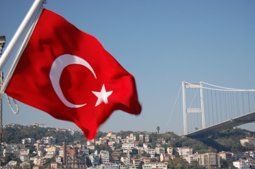 تركيا تؤكد إجراء محادثات مع إسرائيل