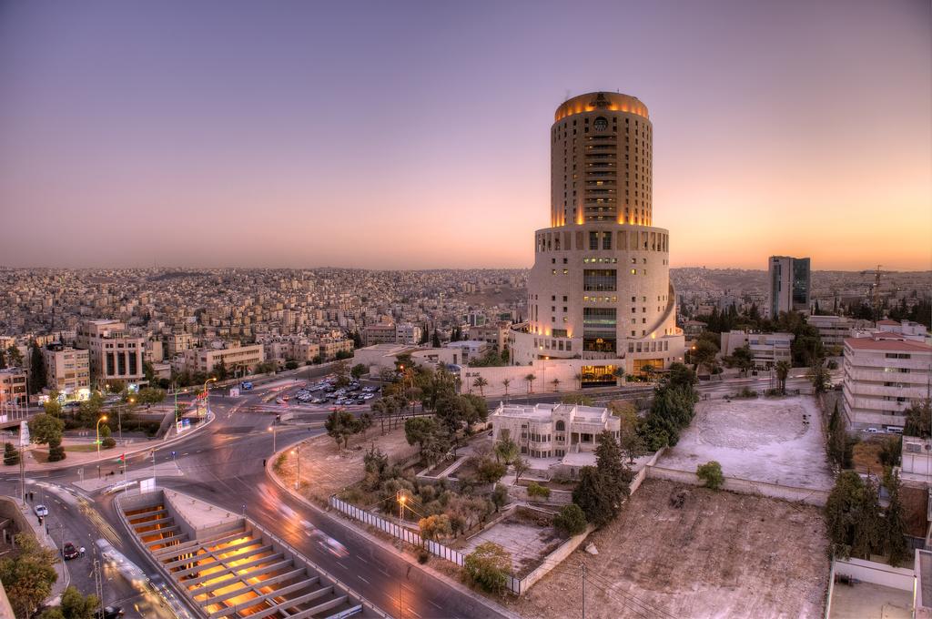 تحويل عمان الى مدينة ذكية ..