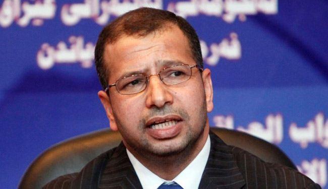 دماء تؤخر رحلة طائرة من مطار