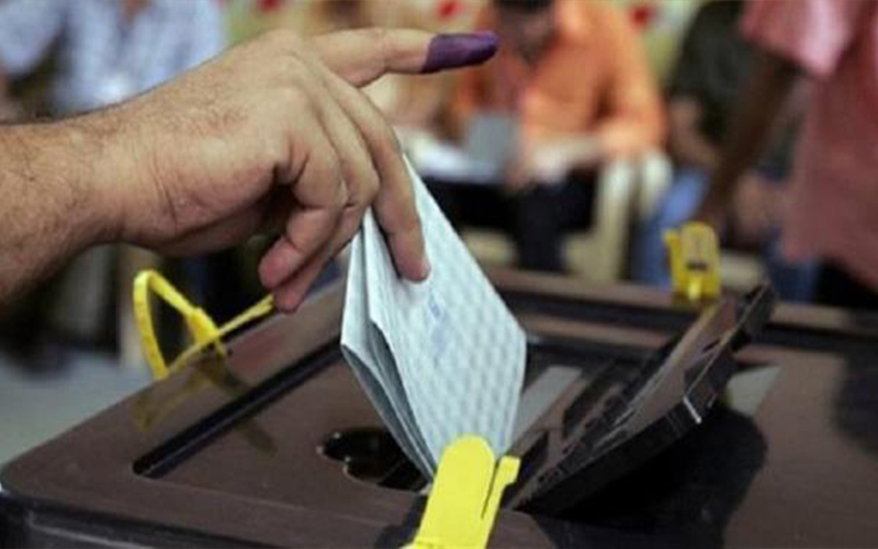 العراقيون في الاردن يبدأون التصويت لانتخاب