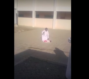 فيديو يحبس الانفاس .. أب يحاول