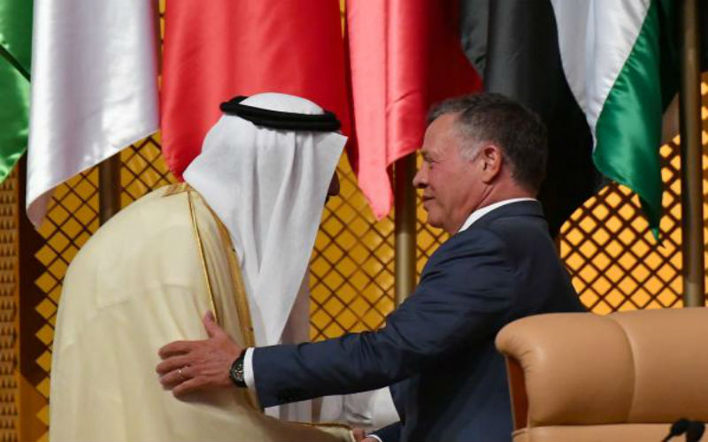 الملك يشكر خادم الحرمين على تبرعه