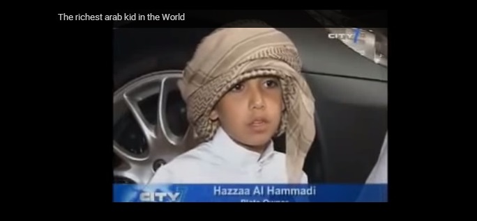 بالفيديو.. أغنى طفل عربي في العالم