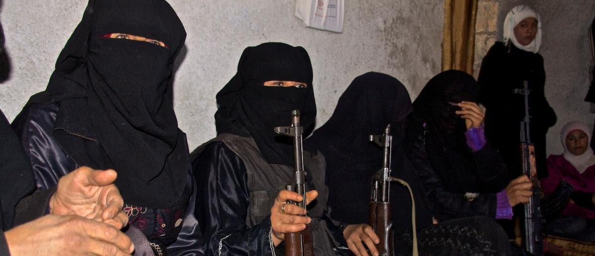 وجبة سريعة وقطع رؤوس .. تغريدة