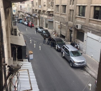 اصحاب المحال التجارية في شارع بسمان