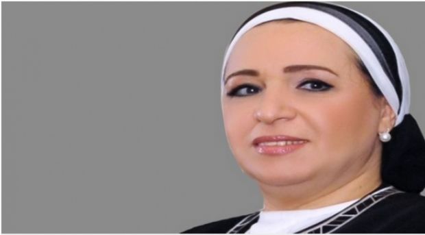 لماذا لا تظهر زوجة السيسي بجانبه