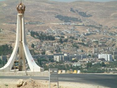 تكريم أمهات اردنيات وسوريات بالطفيلة
