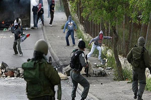 اصابة مواطنين فلسطينيين بجروح برصاص الاحتلال