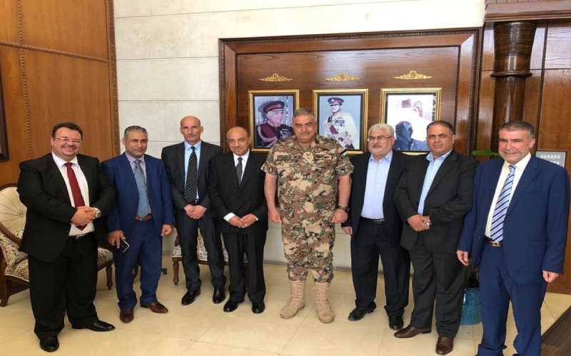 فريحات يلتقي وفدا من ممثلي الائتلاف