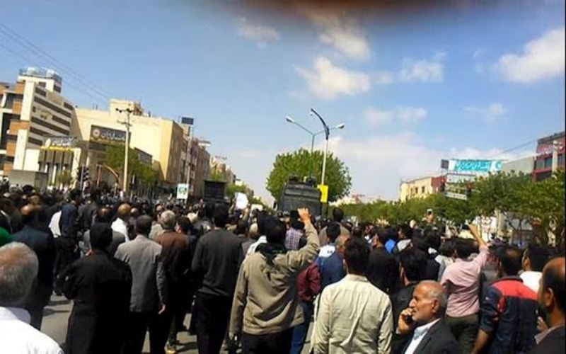 تظاهرات واسعة للمزارعين والمواطنين بمدينة اصفهان