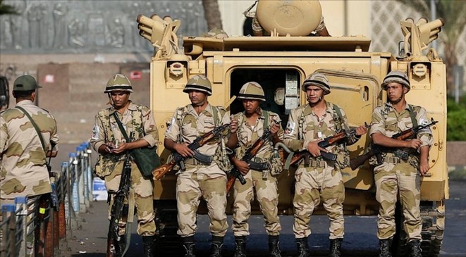 3 انفجارات تهز مدينة العريش المصرية