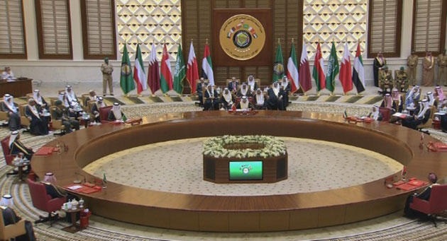 الملك سلمان: الإرهاب والطائفية يهددان المنطقة
