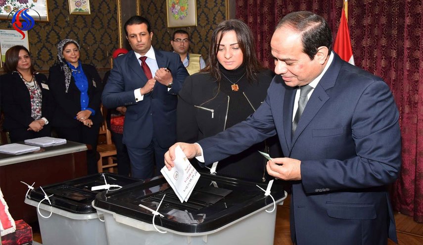 المصريون يتوجهون لصناديق الاقتراع لانتخابات محسومة