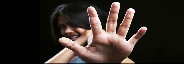 لرفضها السماح لهم بالغش.. مصرية تنجو