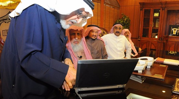 مفتي السعودية يحذر من الانسياق خلف