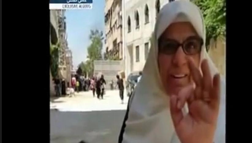 مقطع مؤثر لعجوز بمخيم اليرموك: لن