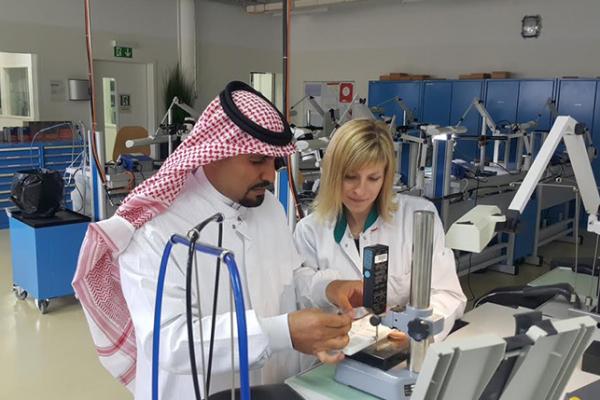 ساعة سلمان .. تتحرك بعكس دوران