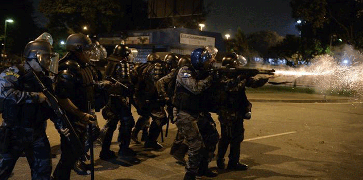 مسلح يقتل (11) شخصا أثناء احتفالات