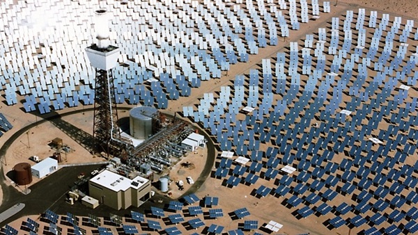 الإمارات تطلق أكبر محطة للطاقة الشمسية