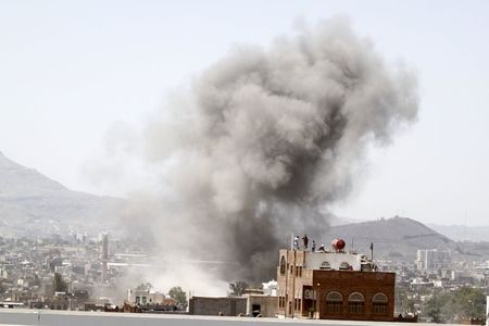 27 قتيلا على الأقل في غارة