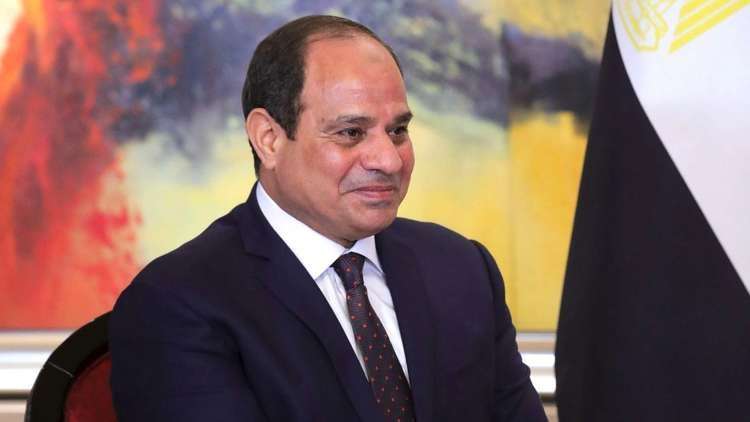 شاهد.. روبوت يرقص أمام الرئيس المصري