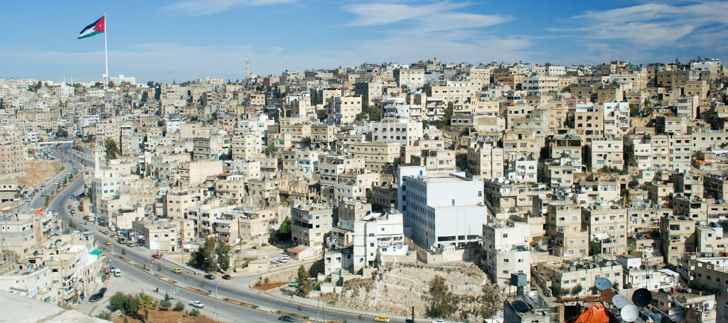 انخفاض قليل على درجات الحرارة وامطار