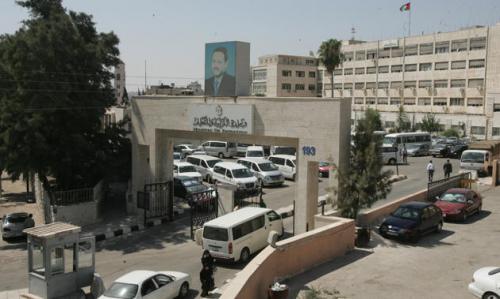 التربية تلغي العقوبات بحق موظفيها ما