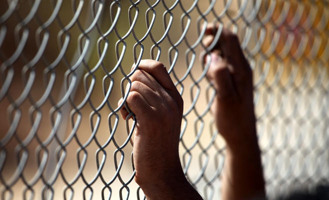فلسطين: 5 أسرى يشرعون بالإضراب المفتوح