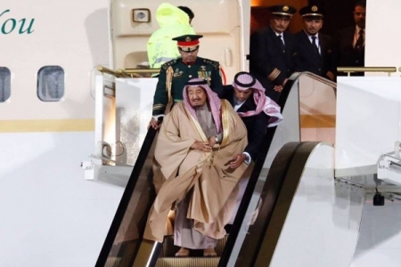شاهد ردة فعل الحارس الشخصي للملك