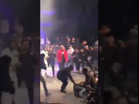 بالفيديو .. فوضى ومشاجرات تمنع تامر