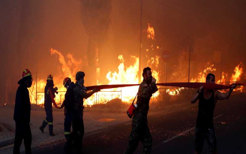 إسبانيا: إجلاء 2600 شخص جراء الحرائق