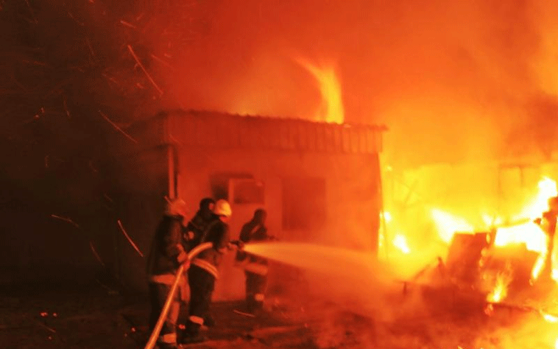 حريق كبير يستنفر الدفاع المدني بالقرب