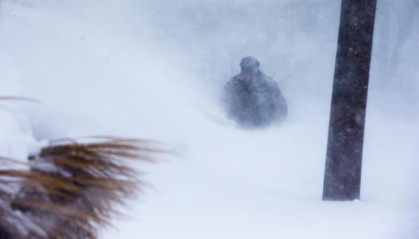 كيف تتصرف إذا حاصرتك عاصفة ثلجية؟