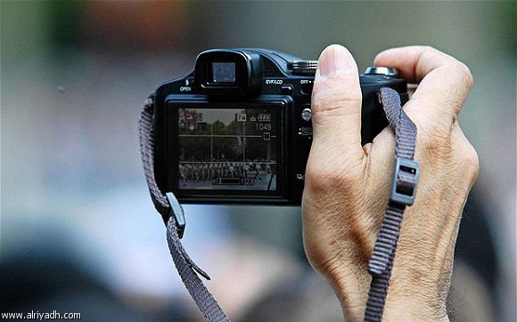 الغاية تبرر الوسيلة.. يصور تحرش بطفلة