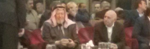 الإسلاميون يقدمون واجب العزاء بشيخ الشيوعيين