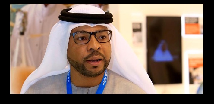 طالب إماراتي يبتكر جهازا لتتبع الإبل