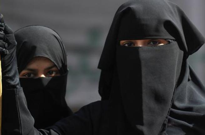 دار رعاية في الرياض تعري الفتيات