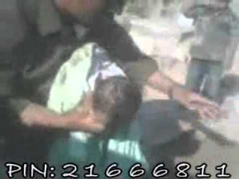 بالفيديو.. لحظة إنقاذ طفلة دفنت وهي