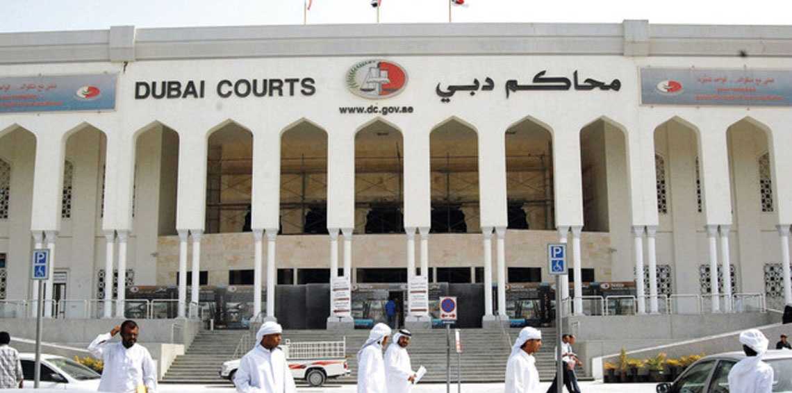 دبي.. مسن يهتك عرض مراهقة خليجية