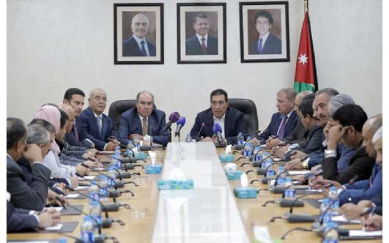 اتفاق بين النقباء والنواب والحكومة على